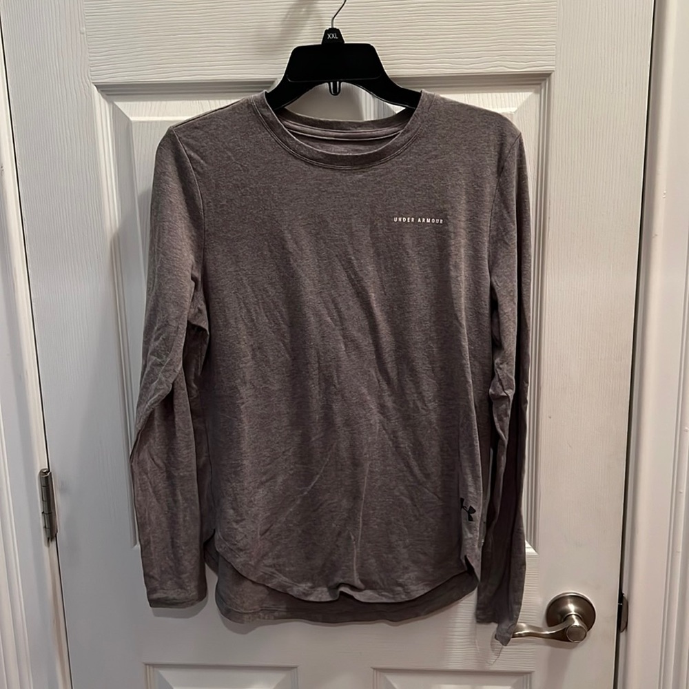 Ladies under Armour shirt Large EUC - Picture 1 of 1